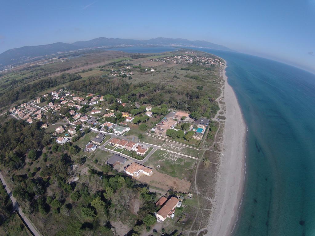 Hotel La Lagune Люссиана Экстерьер фото