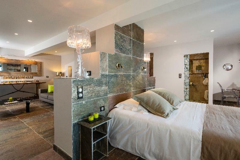 Hotel La Lagune Люссиана Экстерьер фото